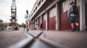 Street Photography Tips for Beginners and Pros in 2026 (Complete Guide)